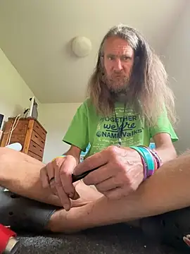 eager1975 online show from June 27, 2026, 4:02 pm