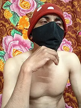 Snapshot of Seducing_couple chatting on February 3, 2026, 10:31 am Seducing couple online show from February 3, 2026, 10:31 am