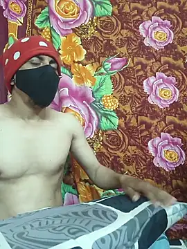 Snapshot of Seducing_couple chatting on February 18, 2026, 10:12 am Seducing couple online show from February 18, 2026, 10:12 am