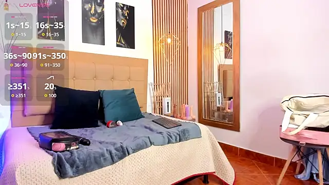  samanthaa foxx online show from September 16, 2025, 11:55 am