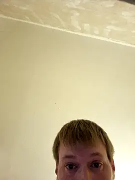 Snapshot of gazb90 chatting on October 14, 2025, 7:36 pm gazb90 online show from October 14, 2025, 7:36 pm