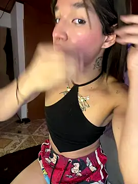 terra sunligth online show from November 14, 2025, 8:45 pm