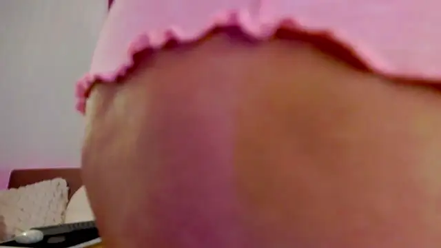 oliviathea online show from April 20, 2026, 12:57 am