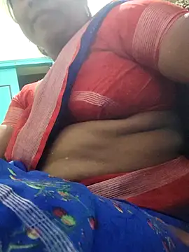 Snapshot of papukurty chatting on February 23, 2026, 1:44 pm papukurty online show from February 23, 2026, 1:44 pm