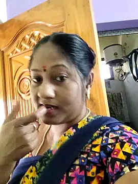 Snapshot of papukurty chatting on February 8, 2026, 2:20 am papukurty online show from February 8, 2026, 2:20 am