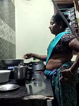 Snapshot of papukurty chatting on February 7, 2026, 2:08 am papukurty online show from February 7, 2026, 2:08 am