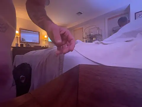 HotMessJESS online show from December 5, 2025, 9:52 am