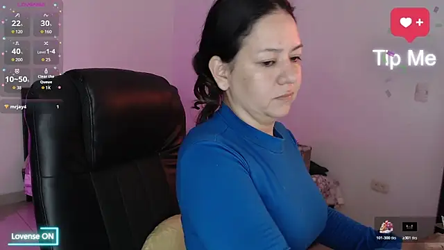 Abbyjoness21 online show from November 20, 2025, 10:16 am