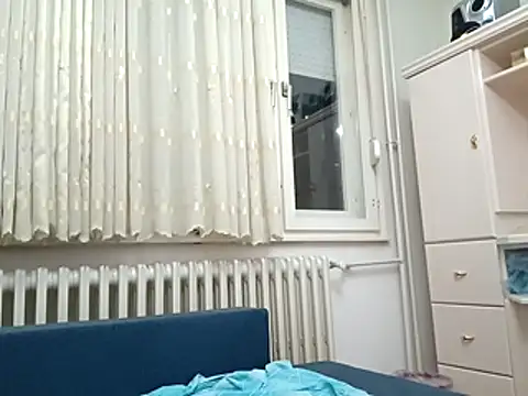 Snapshot of milf44milf chatting on January 10, 2026, 2:40 am milf44milf online show from January 10, 2026, 2:40 am