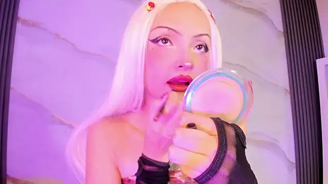 MaddieStark online show from April 22, 2026, 1:07 pm