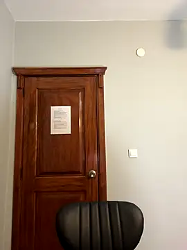 aydabella7777 online show from October 25, 2025, 4:51 pm