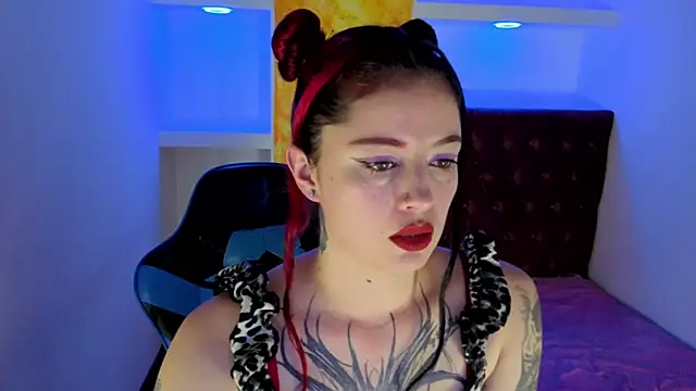  lucia 21 online show from October 15, 2025, 7:22 pm