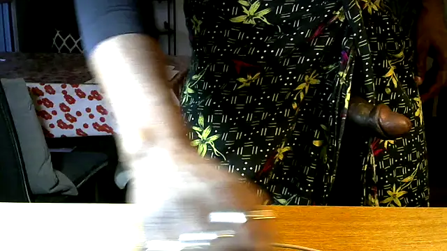 Snapshot of frenchblackc31 chatting on February 19, 2026, 5:32 pm frenchblackc31 online show from February 19, 2026, 5:32 pm