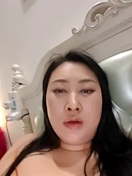 defgghj online show from October 11, 2025, 7:59 pm