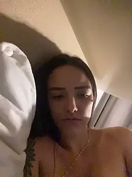 Snapshot of Casal_Wedd chatting on November 17, 2025, 9:52 pm Casal Wedd online show from November 17, 2025, 9:52 pm