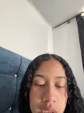 jadee8 online show from April 30, 2026, 7:21 pm