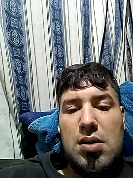 jjhojan11 online show from January 13, 2026, 4:16 am