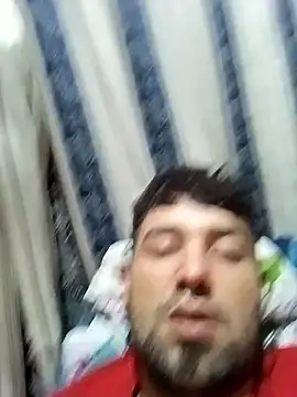 jjhojan11 online show from January 18, 2026, 4:05 am