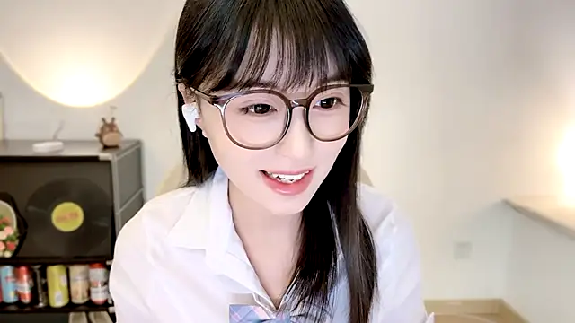 Onechestnut online show from July 20, 2026, 11:34 am