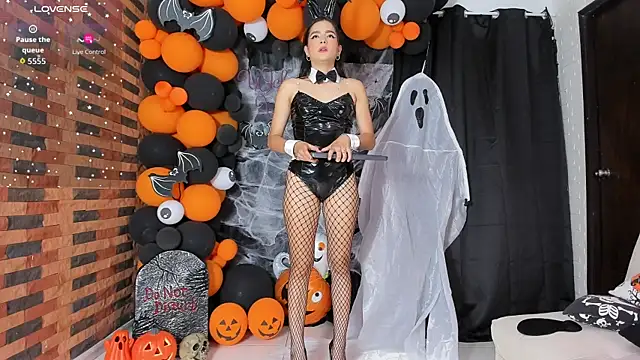 violetta pretty online show from October 24, 2025, 8:30 pm