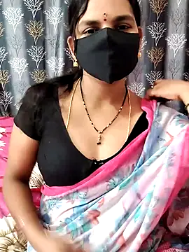 Snapshot of Lalitha-1995 chatting on May 17, 2026, 4:23 am Lalitha-1995 online show from May 17, 2026, 4:23 am