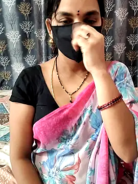 Snapshot of Lalitha-1995 chatting on April 18, 2026, 4:15 am Lalitha-1995 online show from April 18, 2026, 4:15 am