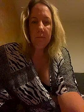 X-Victoria-X online show from September 12, 2025, 4:12 am