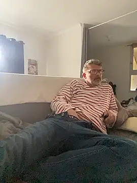 Snapshot of max219 chatting on January 12, 2026, 3:30 pm max219 online show from January 12, 2026, 3:30 pm