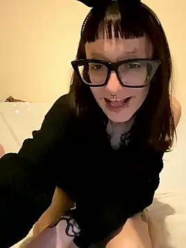 Snapshot of severingratty chatting on January 19, 2026, 2:43 pm severingratty online show from January 19, 2026, 2:43 pm