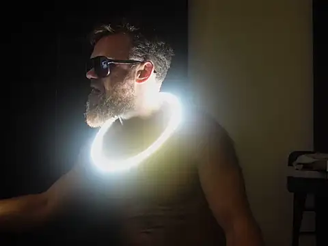 Snapshot of Stewart_Barnz chatting on April 25, 2026, 2:47 am Stewart Barnz online show from April 25, 2026, 2:47 am