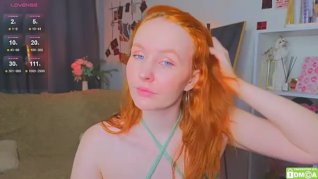 JoyceJones online show from November 27, 2025, 9:26 pm