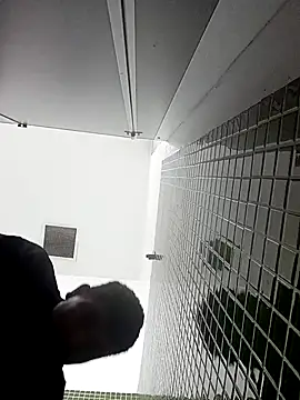 Snapshot of Oscariin96 chatting on February 19, 2026, 7:00 pm Oscariin96 online show from February 19, 2026, 7:00 pm