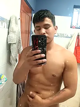 Snapshot of Oscariin96 chatting on February 7, 2026, 4:48 pm Oscariin96 online show from February 7, 2026, 4:48 pm