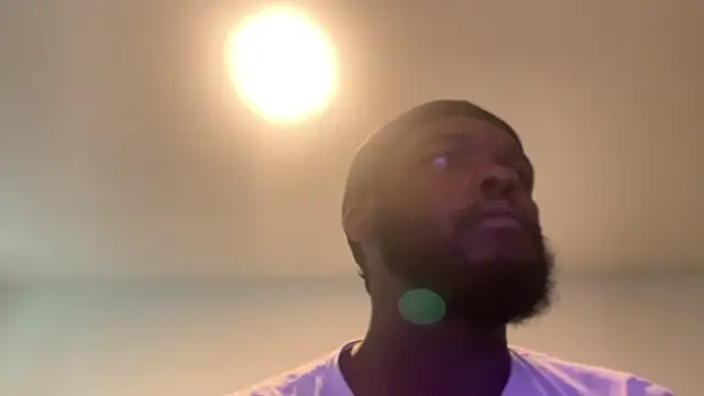 sneakdalink online show from November 15, 2025, 3:49 pm