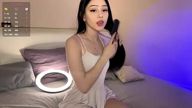 KateHardcastle online show from October 29, 2025, 3:11 pm