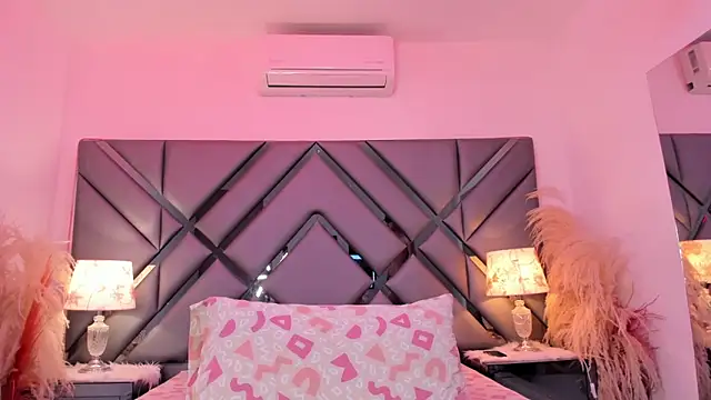 Snapshot of Milan_LewisS chatting on March 27, 2026, 12:39 pm Milan LewisS online show from March 27, 2026, 12:39 pm