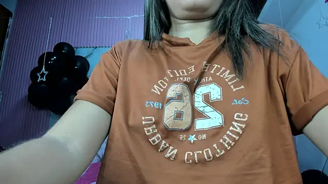 Mindy 19 online show from May 6, 2026, 11:09 pm