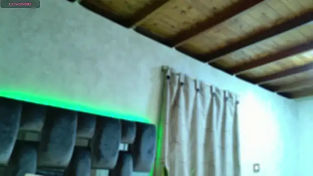 Snapshot of Taurito___ chatting on October 12, 2025, 5:09 am Taurito online show from October 12, 2025, 5:09 am