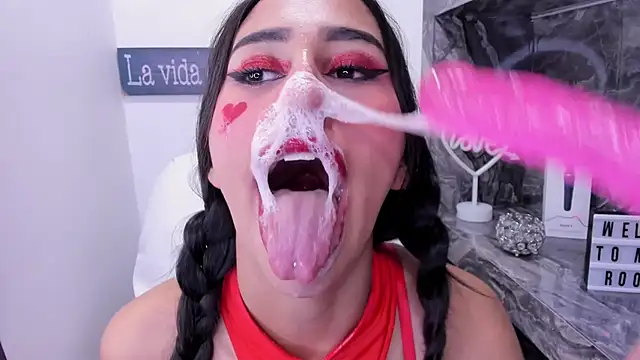 miss   taylor online show from October 2, 2025, 6:11 pm