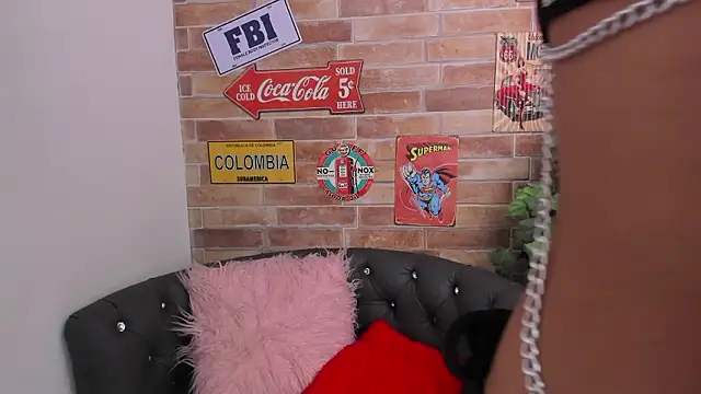 miss   taylor online show from February 12, 2026, 2:33 am