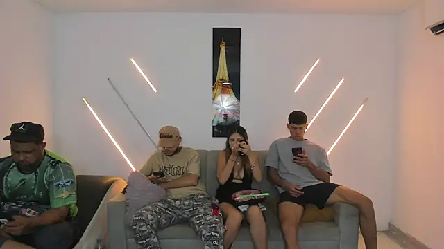 Snapshot of brutal_sex_room2k chatting on February 6, 2026, 1:18 pm brutal sex room2k online show from February 6, 2026, 1:18 pm