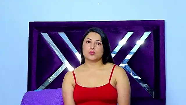 cuteeimy online show from January 6, 2026, 7:40 pm