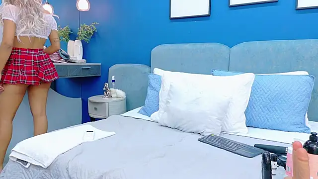 lixie peyton online show from November 25, 2025, 12:38 pm