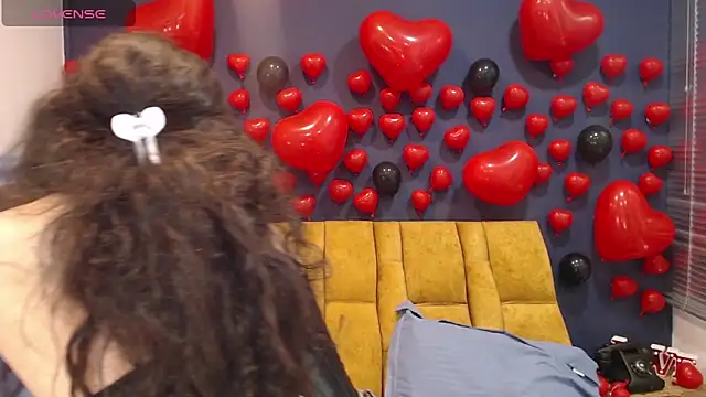 KendraaSimons online show from February 16, 2026, 7:56 pm