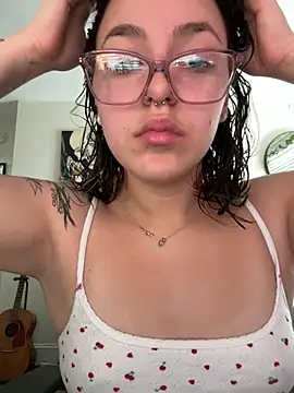 Snapshot of babykalirose chatting on April 27, 2026, 1:42 pm babykalirose online show from April 27, 2026, 1:42 pm
