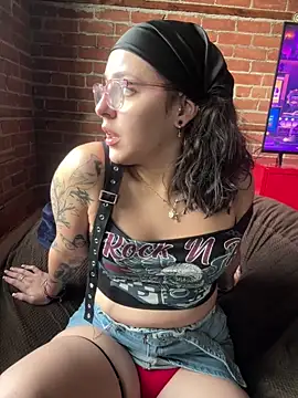 babykalirose online show from June 16, 2026, 12:21 am