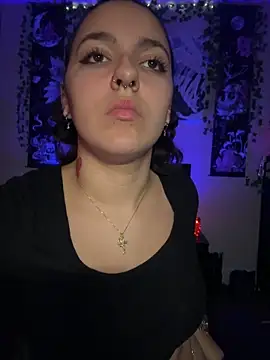 babykalirose online show from June 10, 2026, 3:41 am