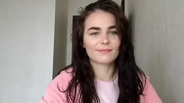 Silviaa a online show from December 14, 2025, 12:00 pm