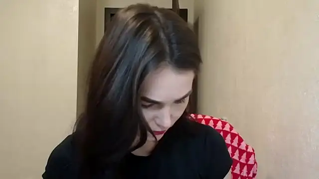 Silviaa a online show from February 14, 2026, 5:13 pm