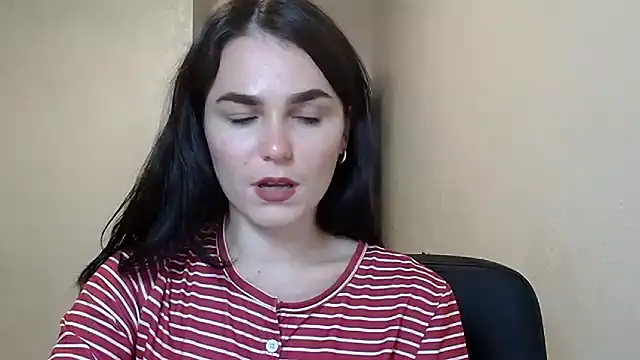 Snapshot of Silviaa_a chatting on October 17, 2025, 6:32 pm Silviaa a online show from October 17, 2025, 6:32 pm